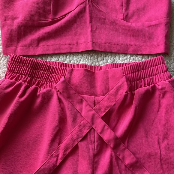 SHEIN Two Piece Crop Top & Pants - Picture 2 of 9
